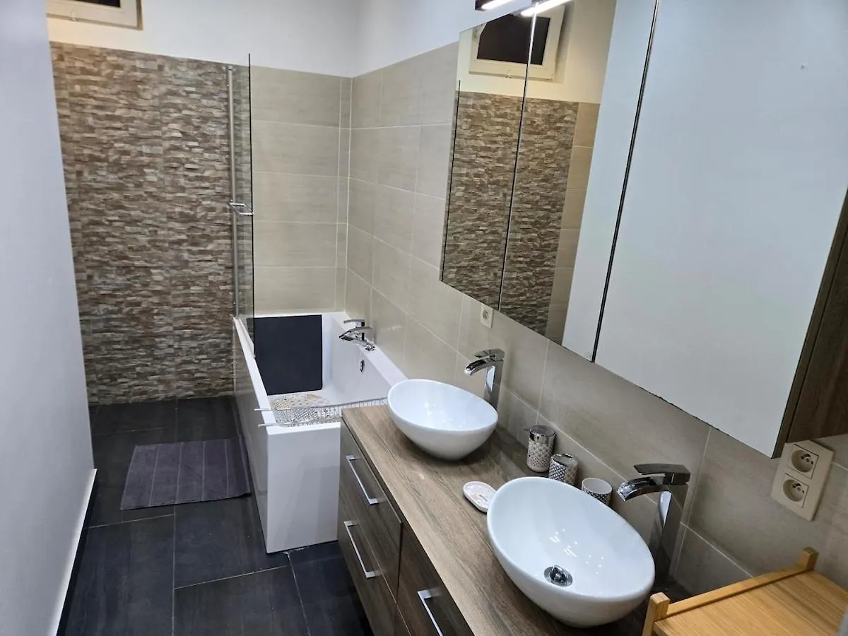 Vila Yael House Brusel
